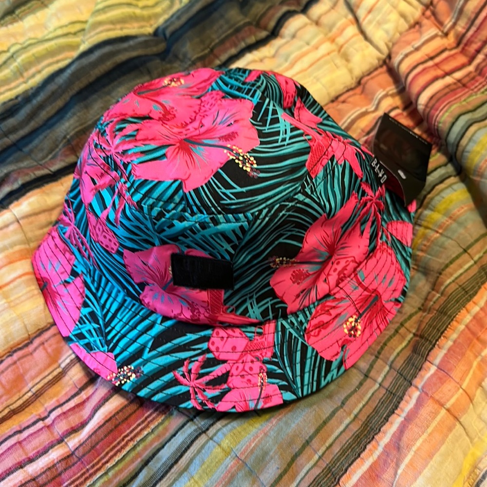 BLVD bucket hat